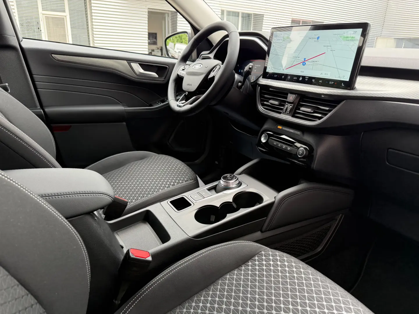 Ford Kuga MCA 5 usi Titanium 2.5L Duratec PHEV 243 CP AT FWD