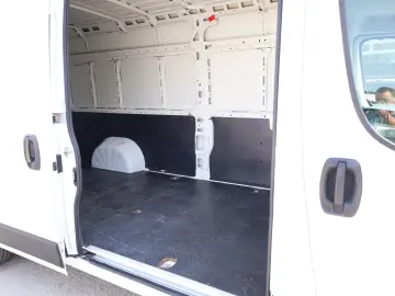 Peugeot Boxer L4H2 2.2D 140CP