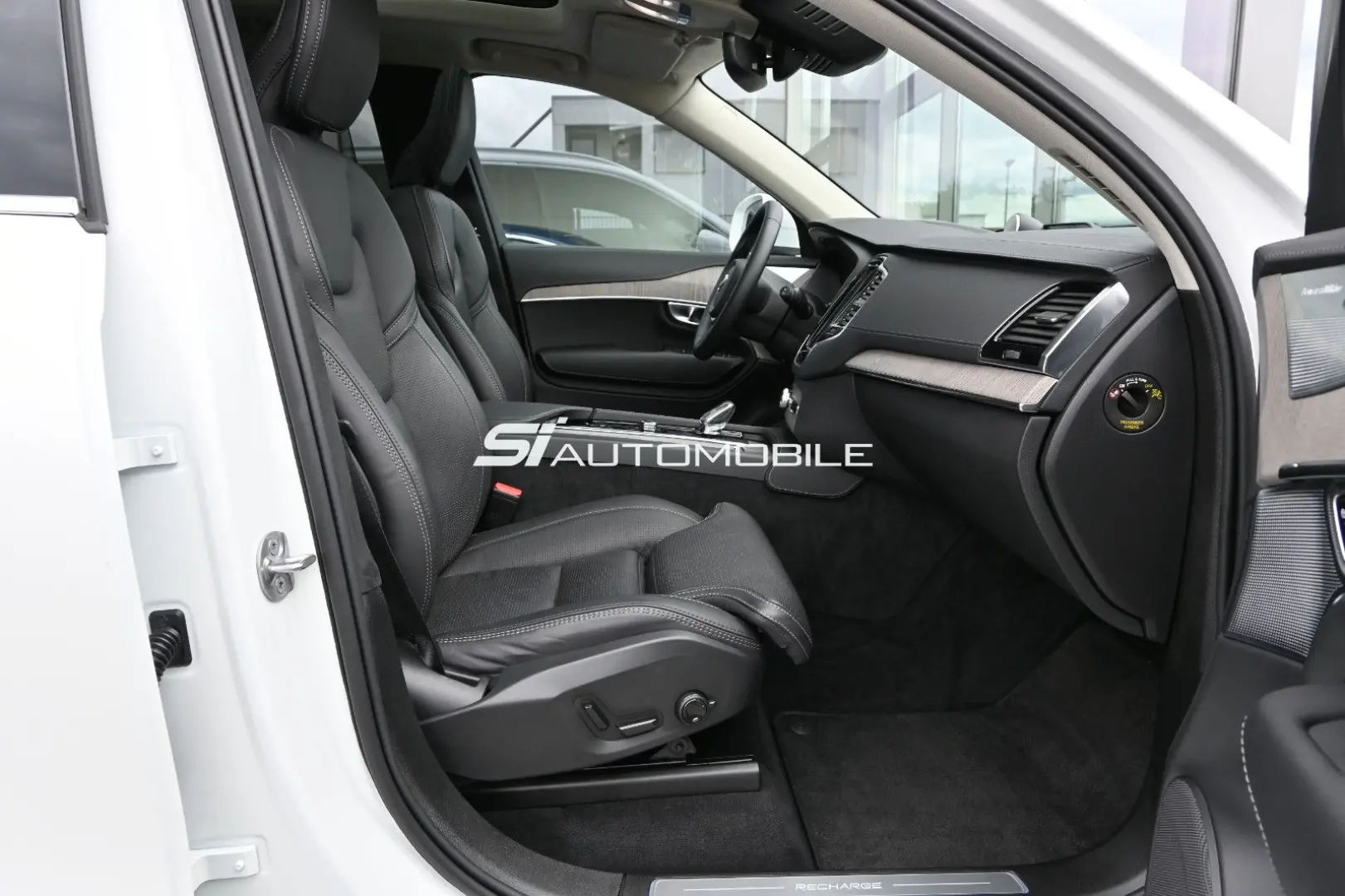XC90 T8 AWD Re Ultimate Bright °B&W°FOUR-C°VOLL!