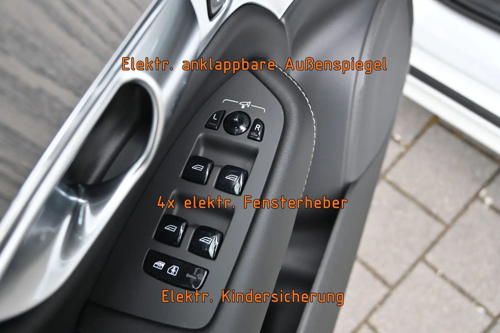 XC90 T8 AWD Re Ultimate Bright °B&W°FOUR-C°VOLL!