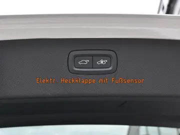 XC90 T8 AWD Re Ultimate Bright °B&W°FOUR-C°VOLL!