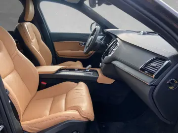 XC90 T8 AWD Ultra Bright 7-Sitzer AHK ACC BLIS