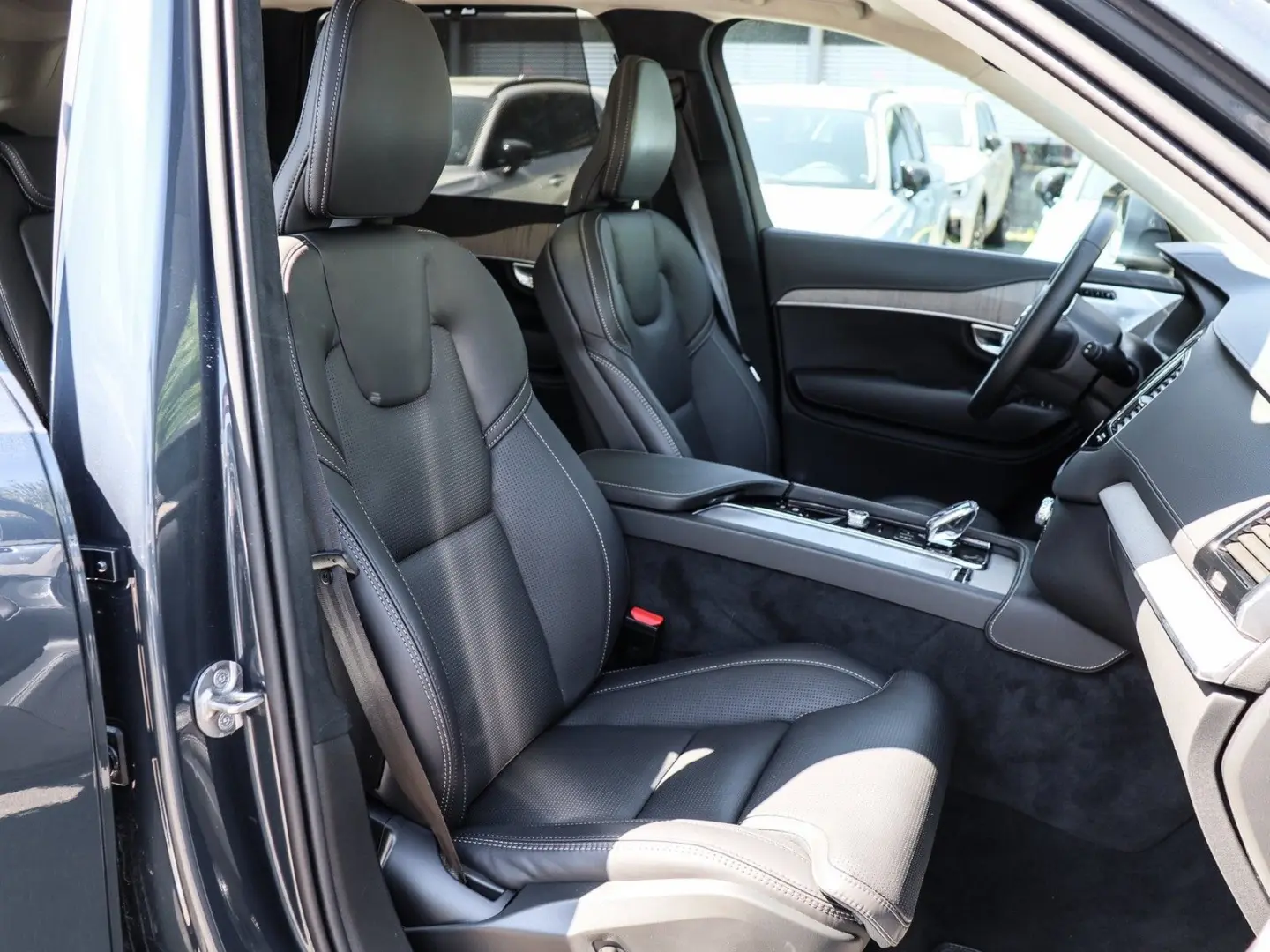 XC90 T8 Recharge AWD Ultra Bright NP:107.220,-//