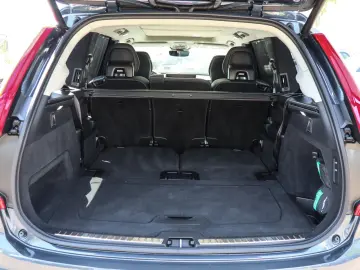 XC90 T8 Recharge AWD Ultra Bright NP:107.220,-//