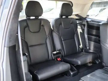 XC90 T8 Recharge AWD Ultra Bright NP:107.220,-//