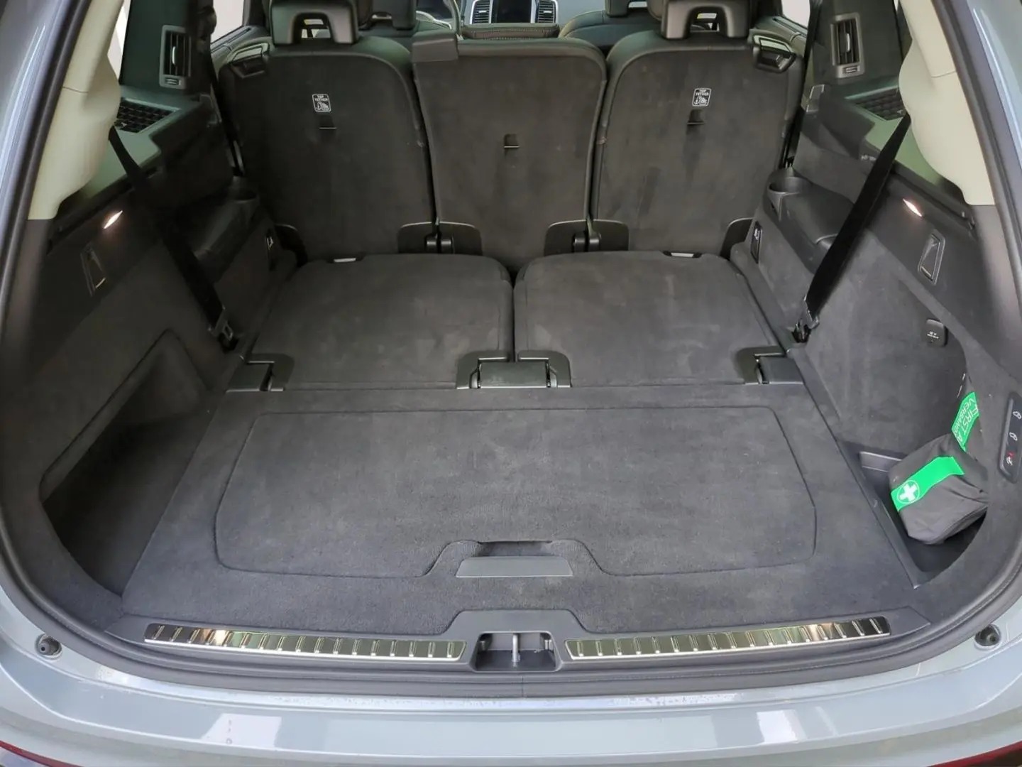 XC90 T8 Recharge Ultimate Dark *Vollausstattung*
