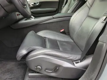 XC90 T8 Recharge Ultimate Dark *Vollausstattung*