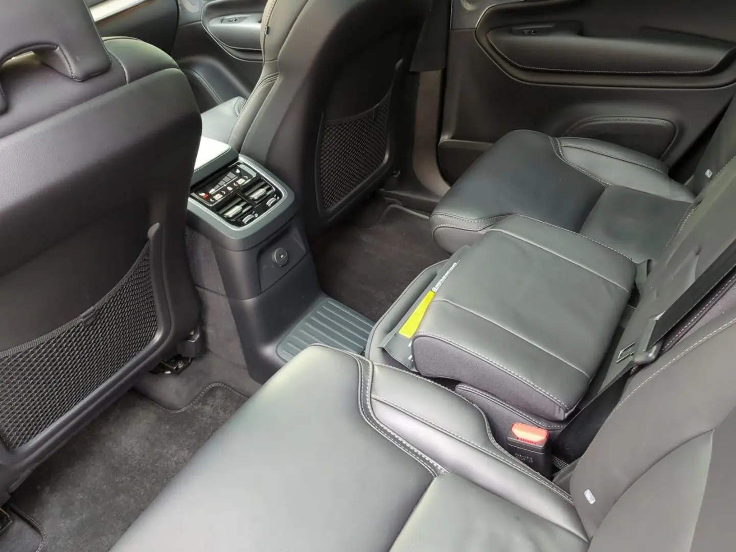 XC90 T8 Recharge Ultimate Dark *Vollausstattung*