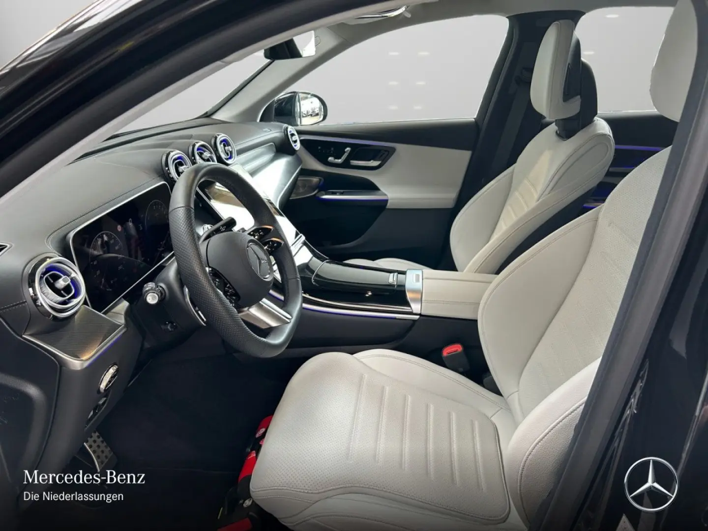 GLC 300 e 4M AMG Premium DIGITAL Sitzklima AHK