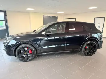 Cayenne GTS TECHART+PANO+AHK+CAM+BOSE+22+LUFT+SH