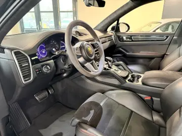 Cayenne GTS TECHART+PANO+AHK+CAM+BOSE+22+LUFT+SH