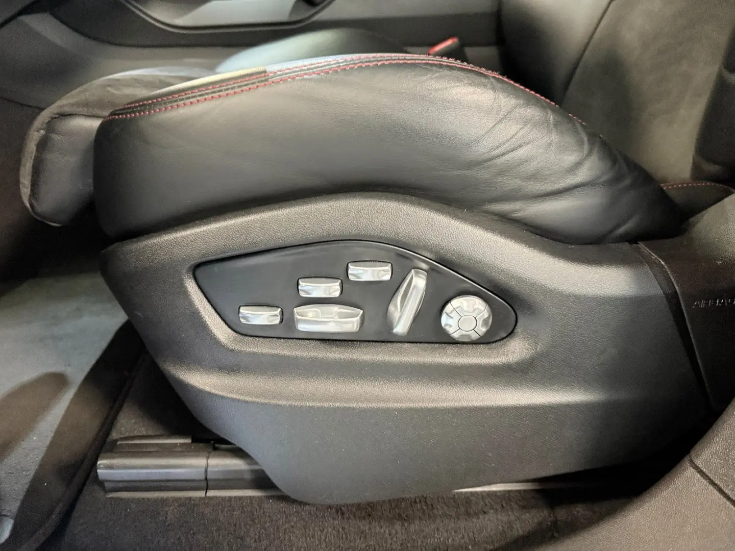 Cayenne GTS TECHART+PANO+AHK+CAM+BOSE+22+LUFT+SH