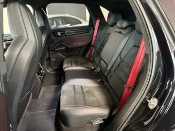 Cayenne GTS TECHART+PANO+AHK+CAM+BOSE+22+LUFT+SH