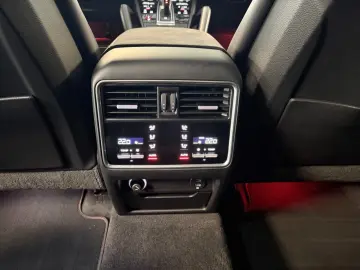 Cayenne GTS TECHART+PANO+AHK+CAM+BOSE+22+LUFT+SH