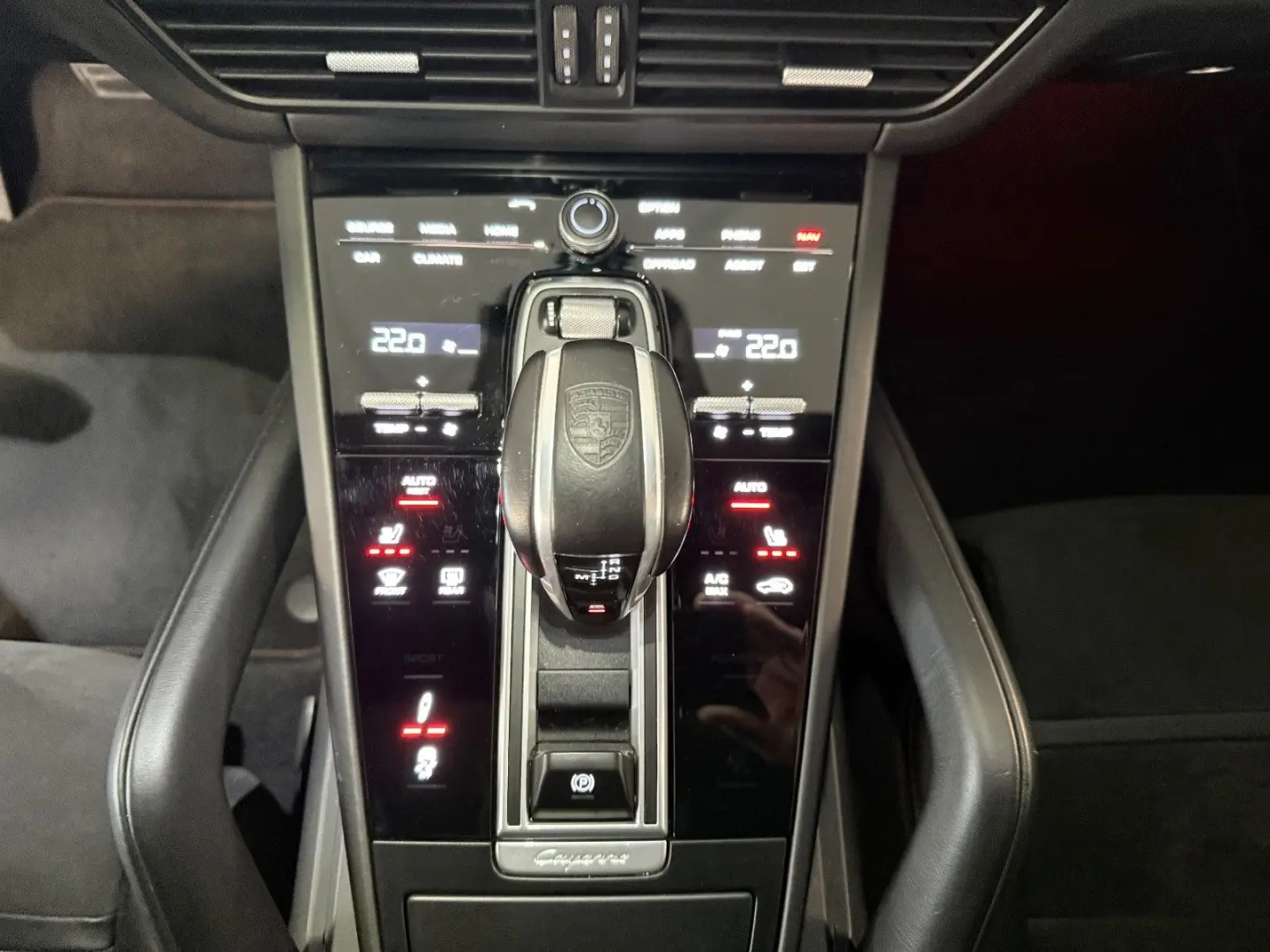 Cayenne GTS TECHART+PANO+AHK+CAM+BOSE+22+LUFT+SH