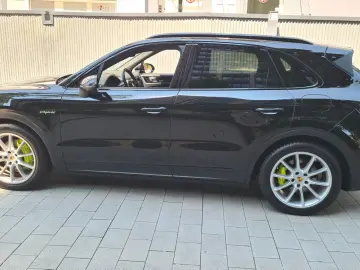 Cayenne E-Hybrid Pano Luftfe ACC  ALU20 Kame;Mat