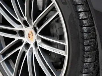 Cayenne S Luft PANO 90l BOSE PDLS+ 22Zoll HeadUP