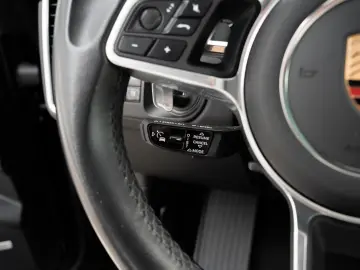 Cayenne S Luft PANO 90l BOSE PDLS+ 22Zoll HeadUP