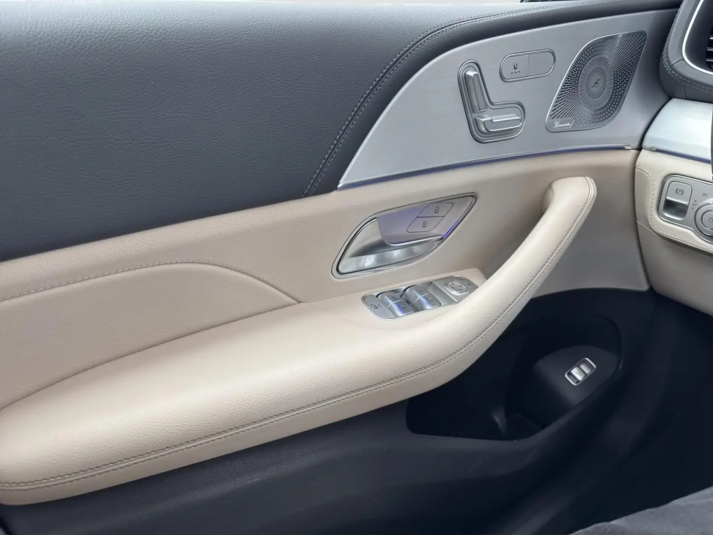 GLE 300 d 4M Pano*HUD*360°Ka*Lenkradhz*Burmester