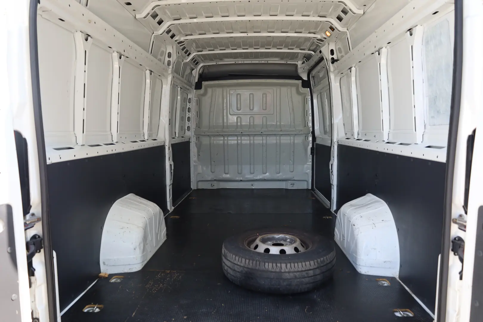 Peugeot Boxer L4H2 2.2D 140CP