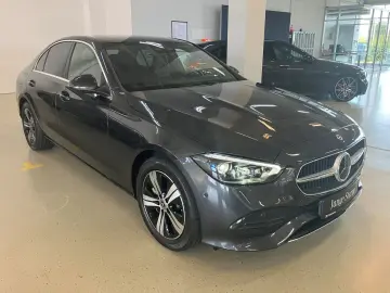 C 300 e Ava Pano Distr Spur DigiLight HUD DAB