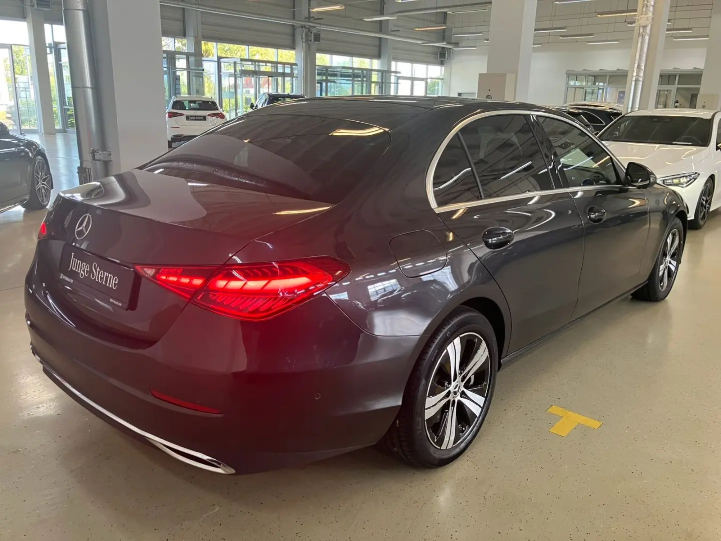 C 300 e Ava Pano Distr Spur DigiLight HUD DAB