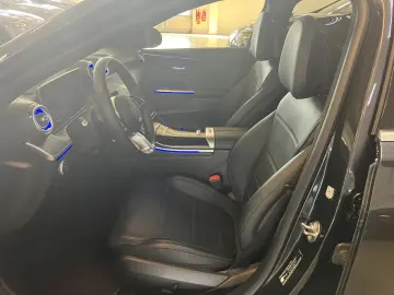 C 300 e Ava Pano Distr Spur DigiLight HUD DAB