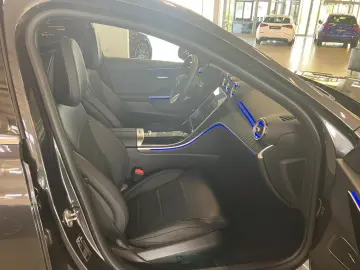 C 300 e Ava Pano Distr Spur DigiLight HUD DAB