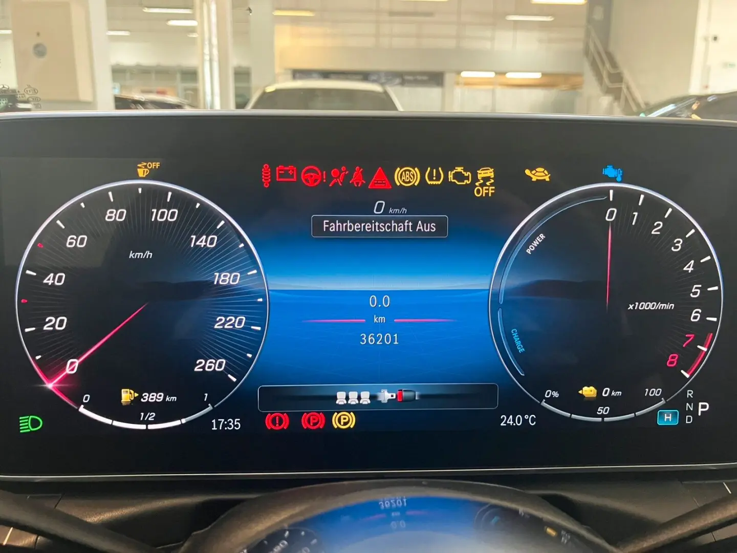 C 300 e Ava Pano Distr Spur DigiLight HUD DAB