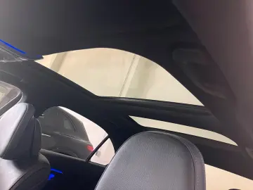 C 300 e Ava Pano Distr Spur DigiLight HUD DAB