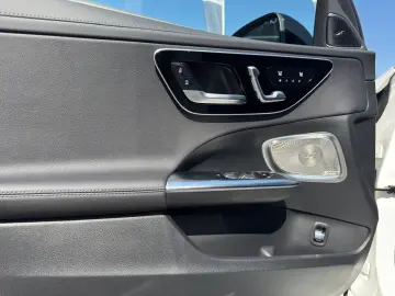 C300de AMG Pano DISTRO Memo AHK Masage HUD KeyGo