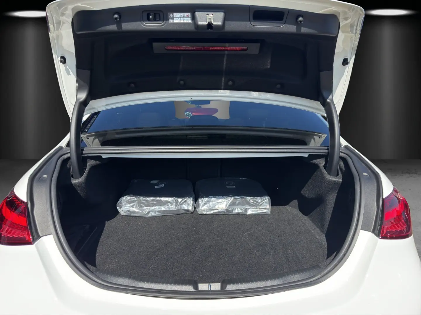 C300de AMG Pano DISTRO Memo AHK Masage HUD KeyGo