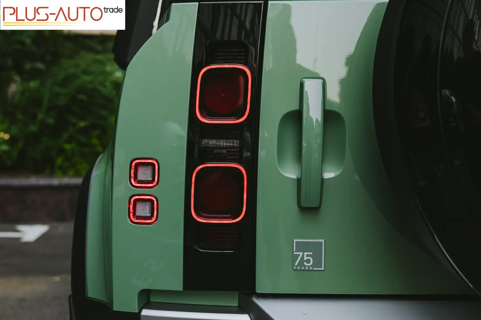 Land Rover Defender 75th Limited Edition 3.0D MHEV