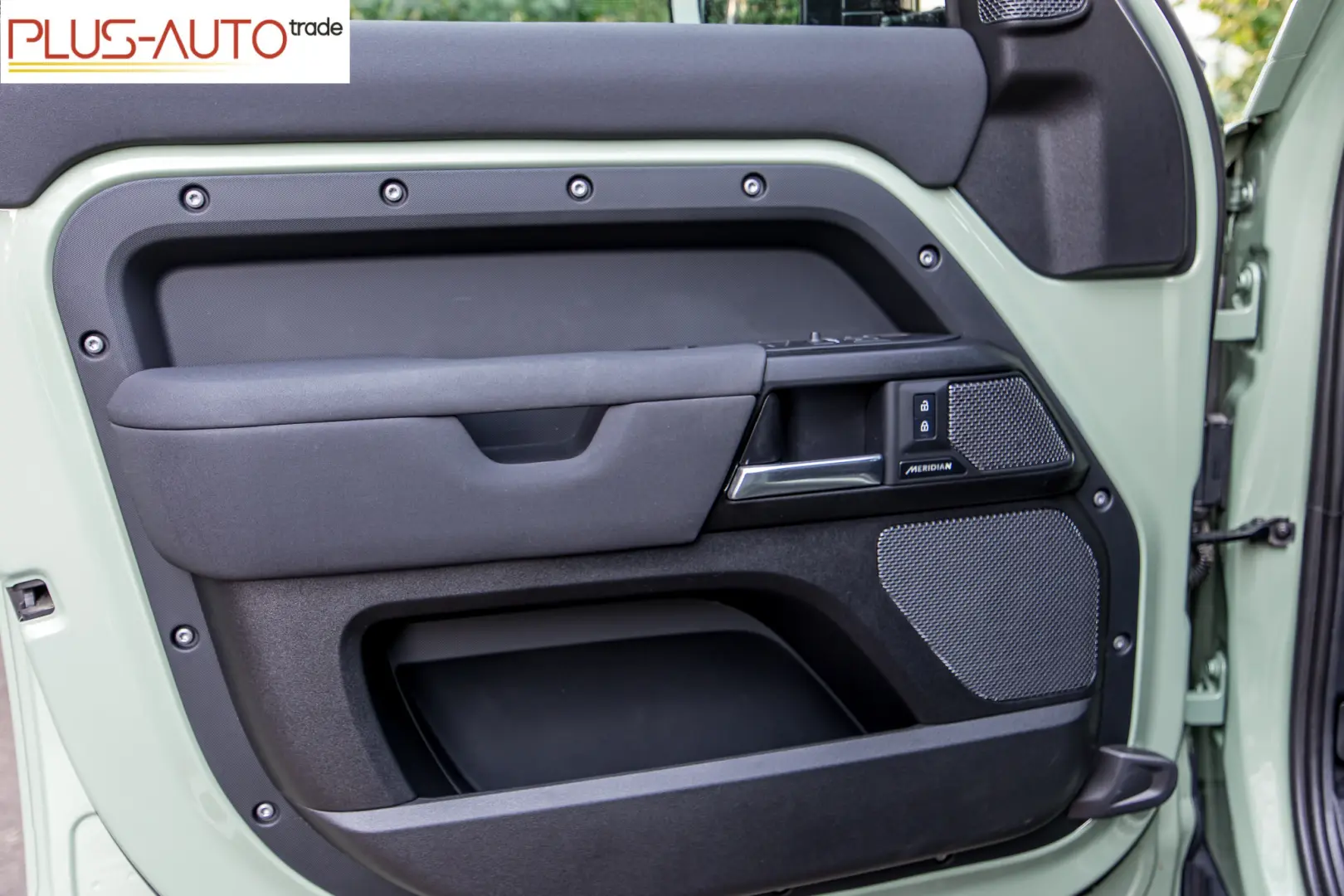 Land Rover Defender 75th Limited Edition 3.0D MHEV
