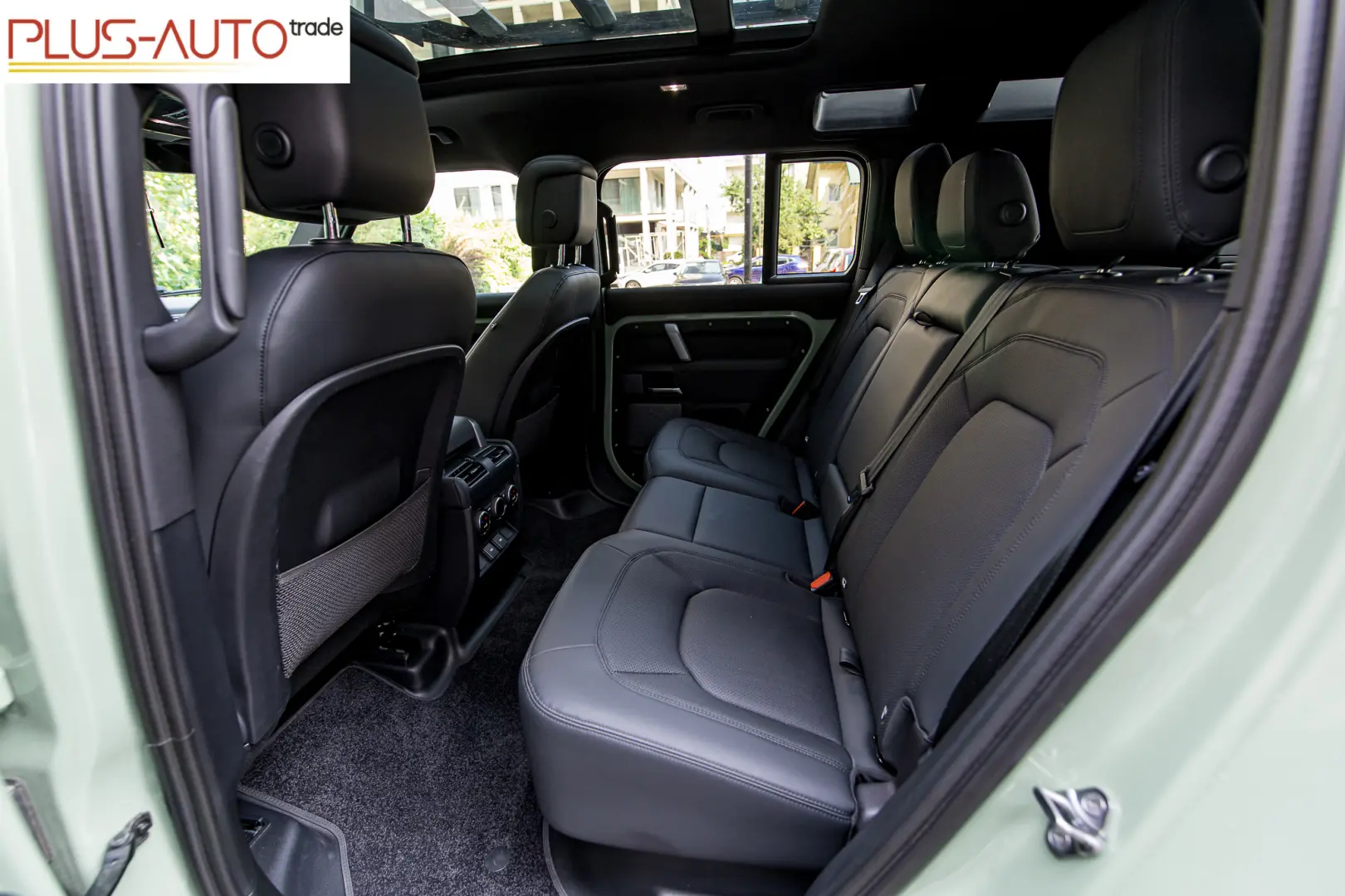 Land Rover Defender 75th Limited Edition 3.0D MHEV