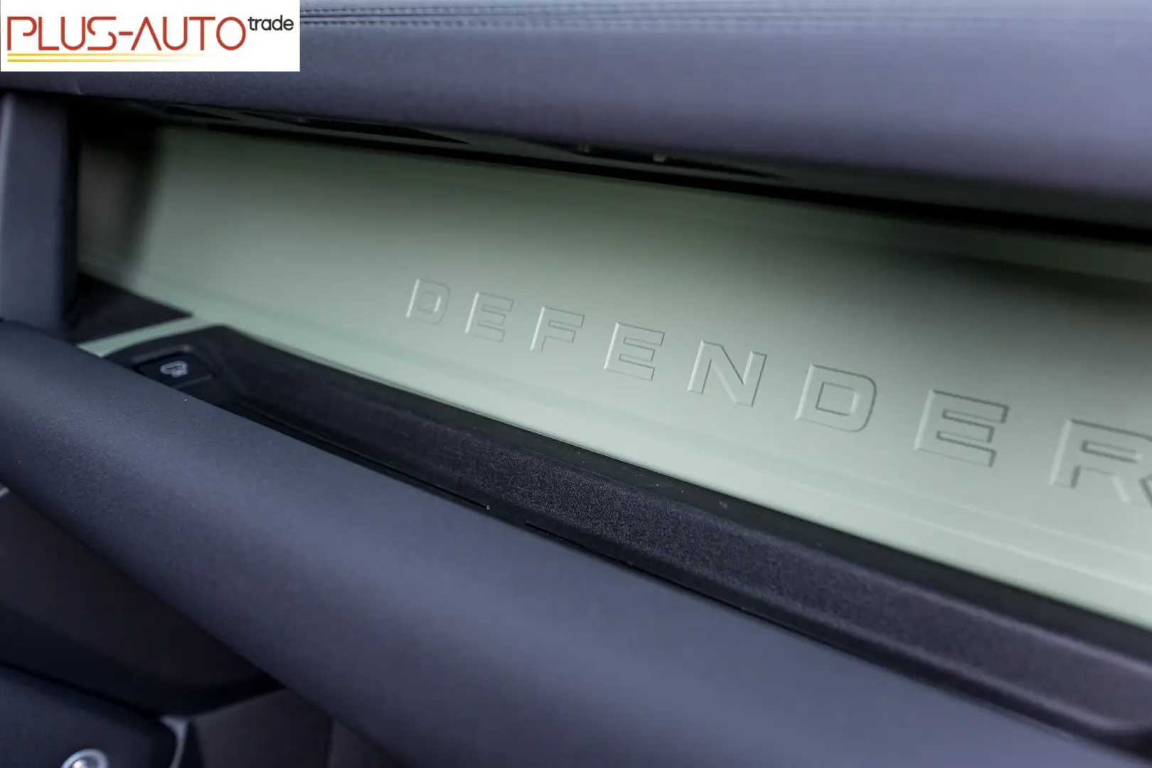 Land Rover Defender 75th Limited Edition 3.0D MHEV
