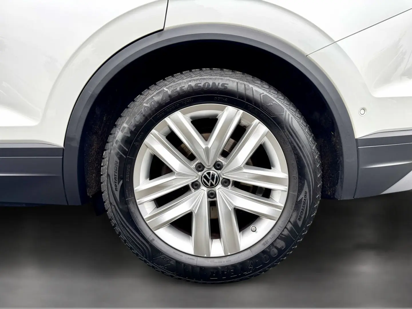 Touareg 4MOTION-VIRTUAL-LUFT-KAMERA-ACC-19ZOLL