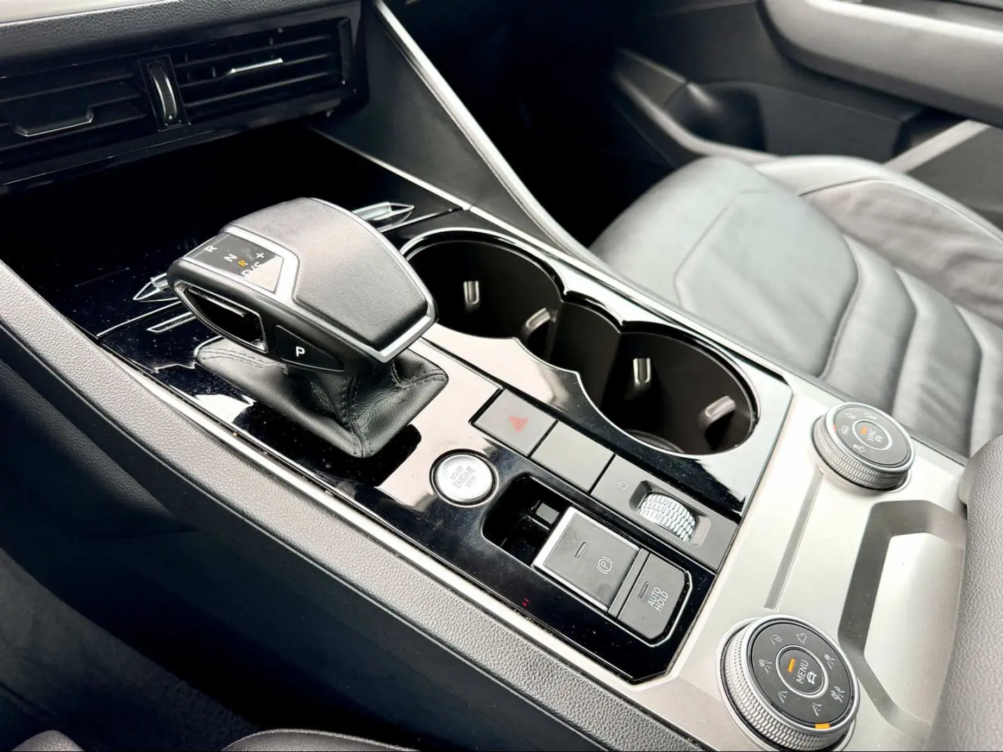 Touareg 4MOTION-VIRTUAL-LUFT-KAMERA-ACC-19ZOLL