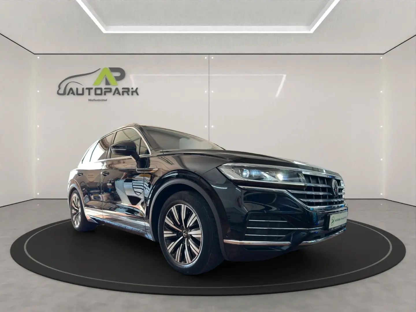 Touareg Elegance 4M 3.0TDI*VIRTUAL*LED*LEDER*LUF