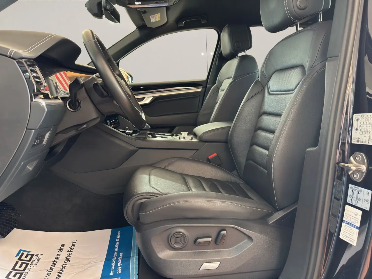 Touareg Elegance 4M 3.0TDI*VIRTUAL*LED*LEDER*LUF
