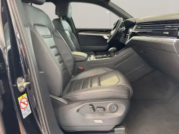 Touareg Elegance 4M 3.0TDI*VIRTUAL*LED*LEDER*LUF