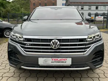 Touareg R-Line 4M/MATRIX/AHK/PANO/HUD/360°/LUFTF