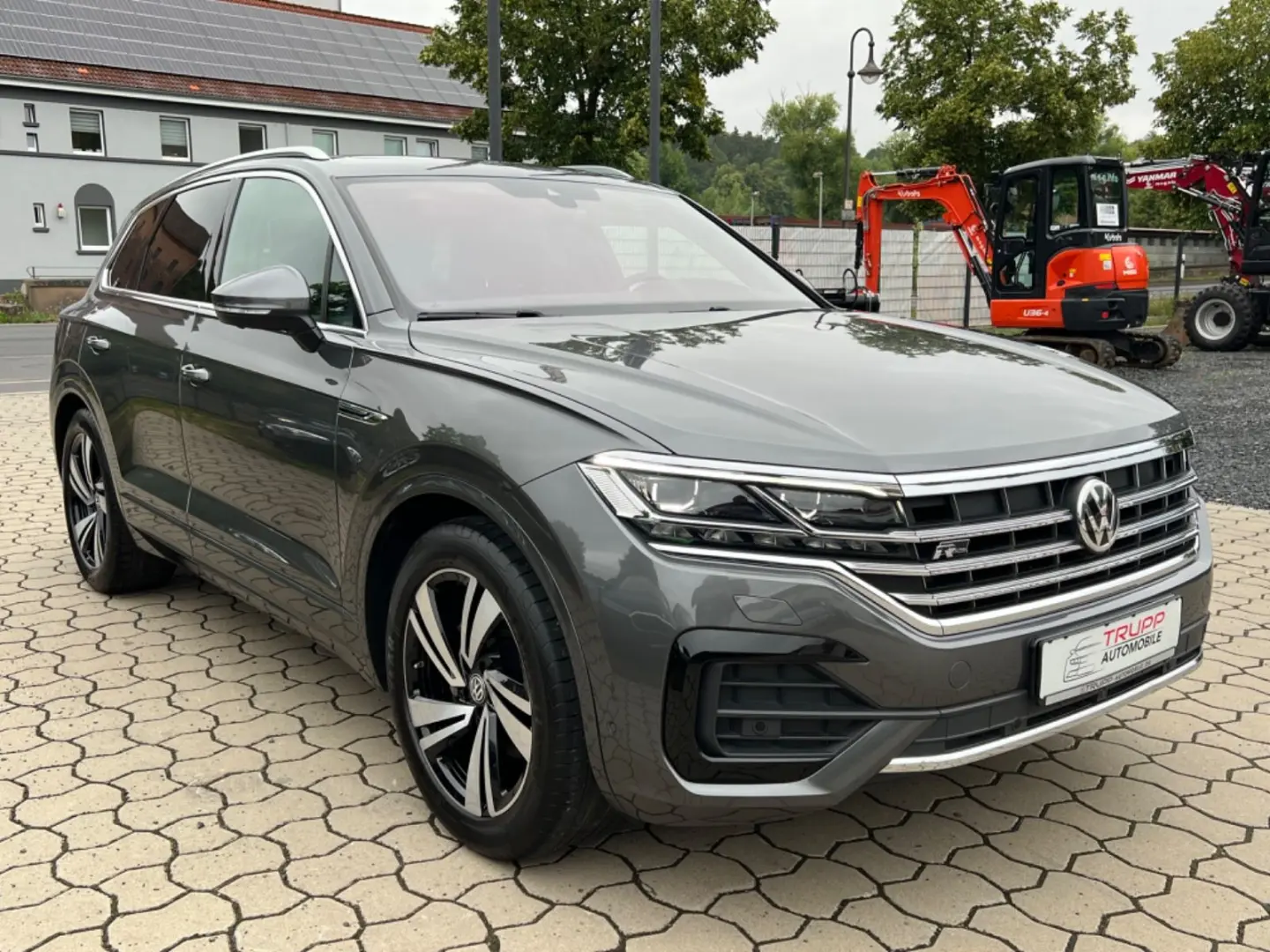 Touareg R-Line 4M/MATRIX/AHK/PANO/HUD/360°/LUFTF