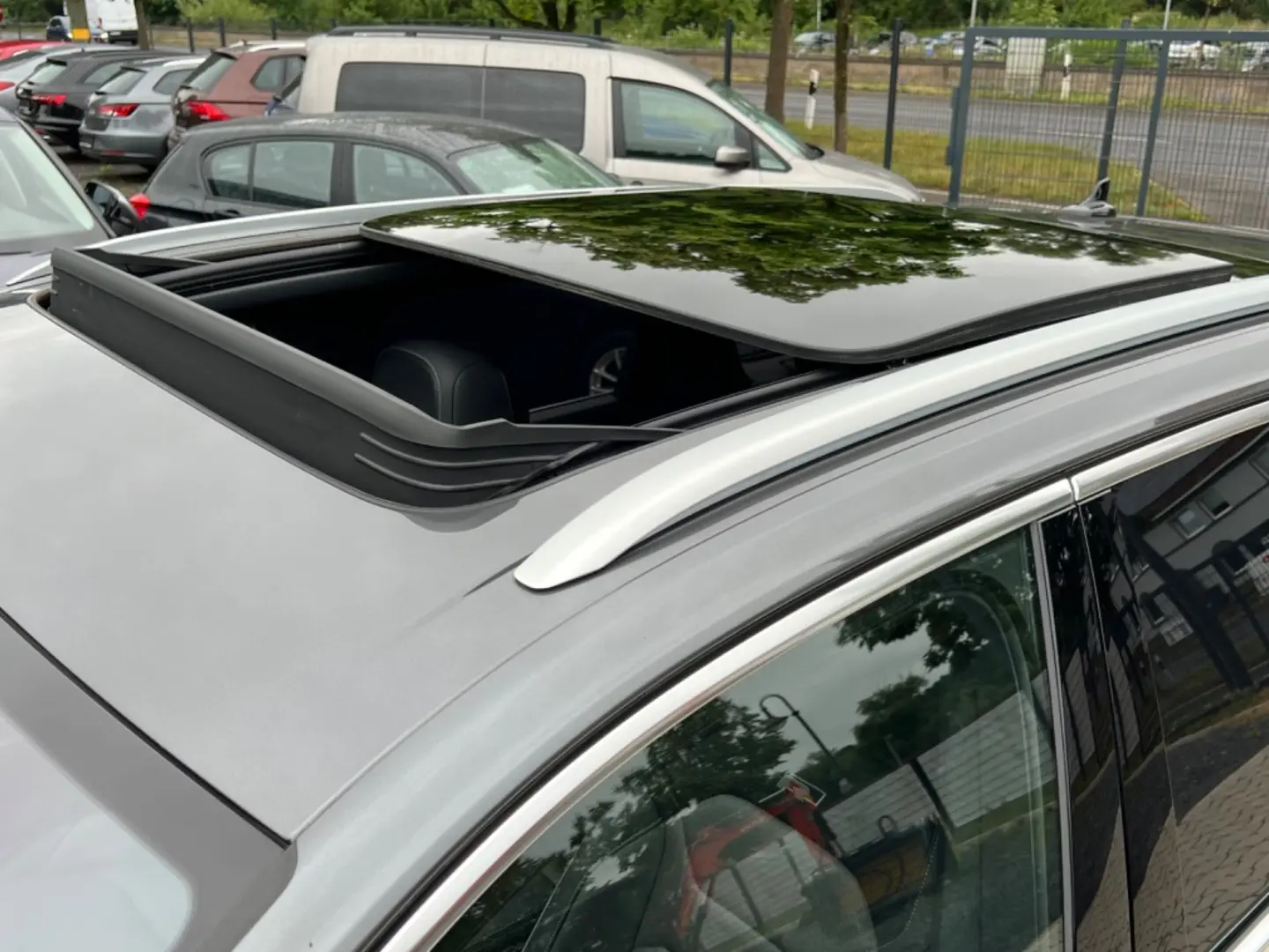 Touareg R-Line 4M/MATRIX/AHK/PANO/HUD/360°/LUFTF