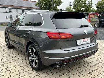 Touareg R-Line 4M/MATRIX/AHK/PANO/HUD/360°/LUFTF
