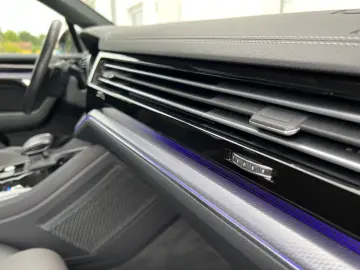 Touareg R-Line 4M/MATRIX/AHK/PANO/HUD/360°/LUFTF
