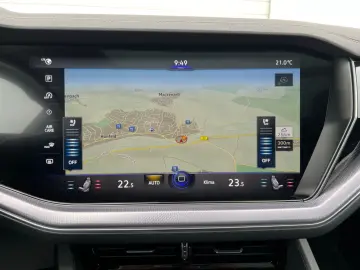 Touareg R-Line 4M/MATRIX/AHK/PANO/HUD/360°/LUFTF