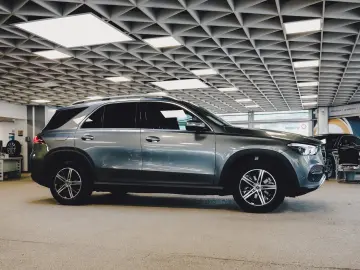 GLE 300 d 4M Fahrassistenz/AHK/Panorama/LED