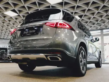 GLE 300 d 4M Fahrassistenz/AHK/Panorama/LED