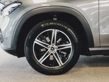 GLE 300 d 4M Fahrassistenz/AHK/Panorama/LED